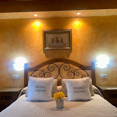 Hostal Segovia Adults Only Εξωτερικό φωτογραφία