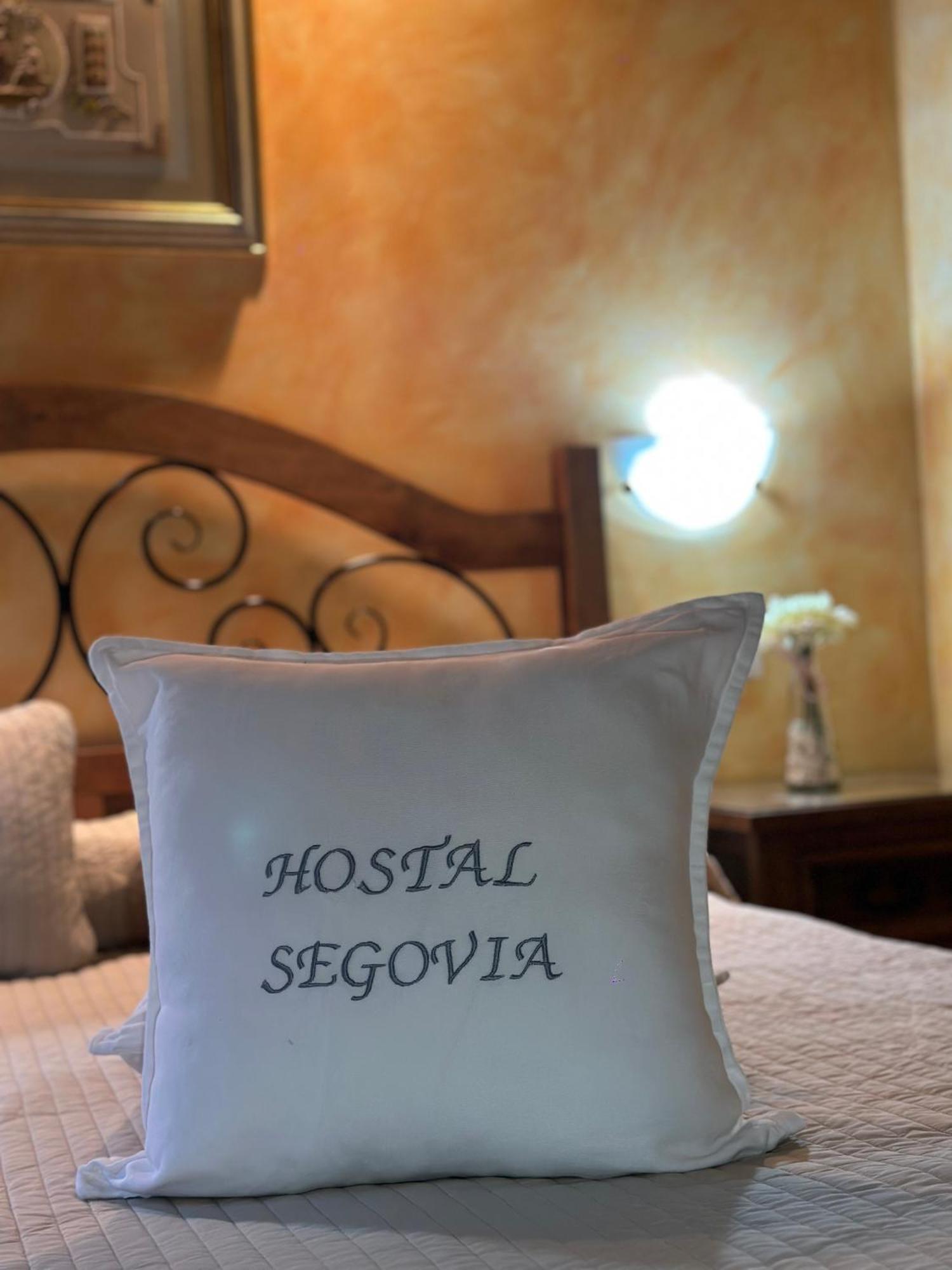 Hostal Segovia Adults Only Ξενοδοχείο Εξωτερικό φωτογραφία