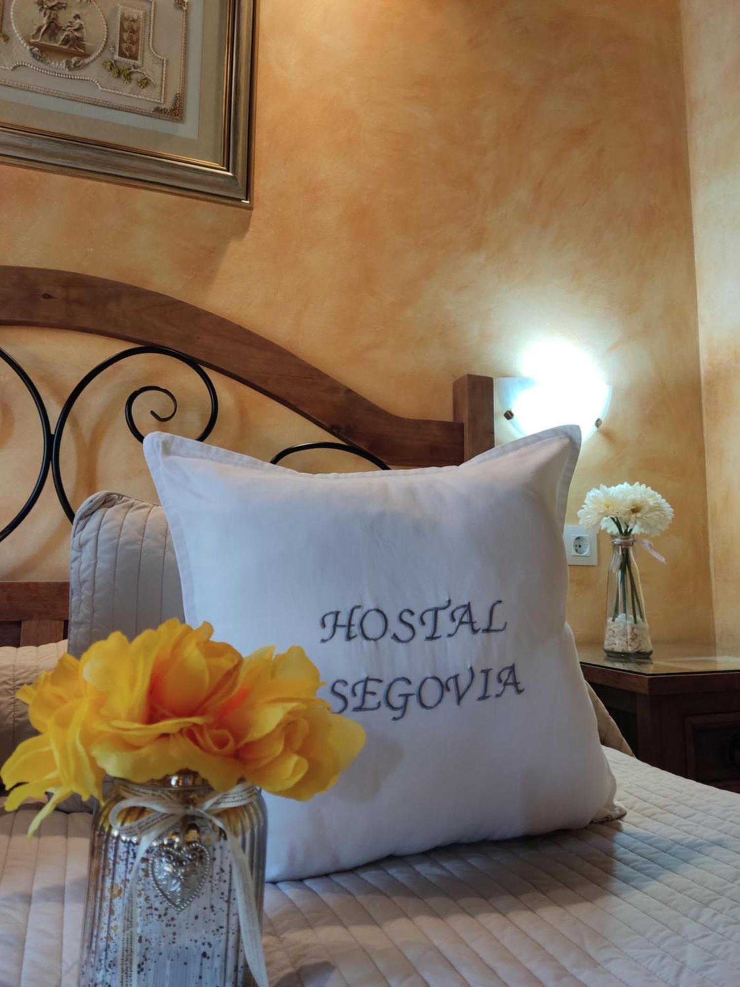 Hostal Segovia Adults Only Ξενοδοχείο Δωμάτιο φωτογραφία