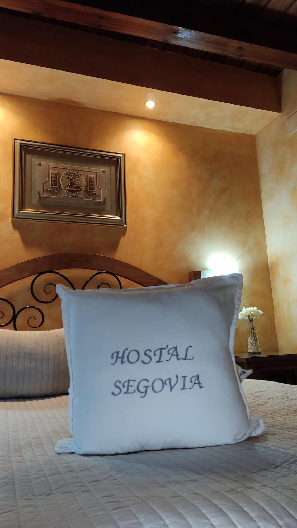 Hostal Segovia Adults Only Ξενοδοχείο Δωμάτιο φωτογραφία