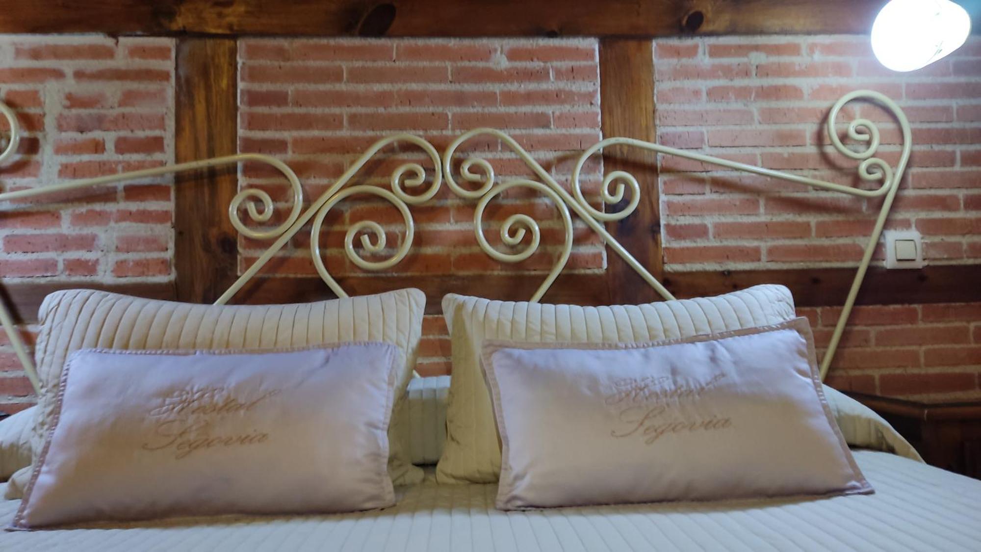 Hostal Segovia Adults Only Ξενοδοχείο Δωμάτιο φωτογραφία