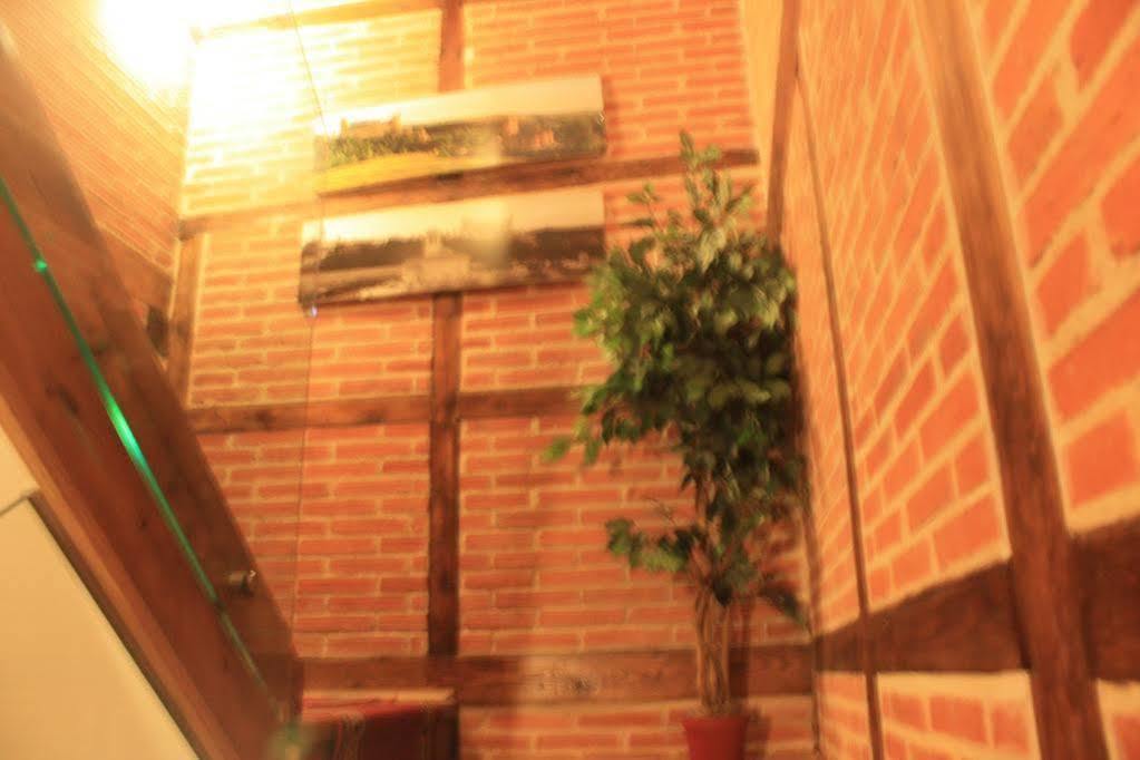Hostal Segovia Adults Only Εξωτερικό φωτογραφία