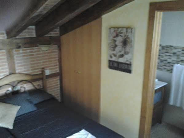 Hostal Segovia Adults Only Εξωτερικό φωτογραφία